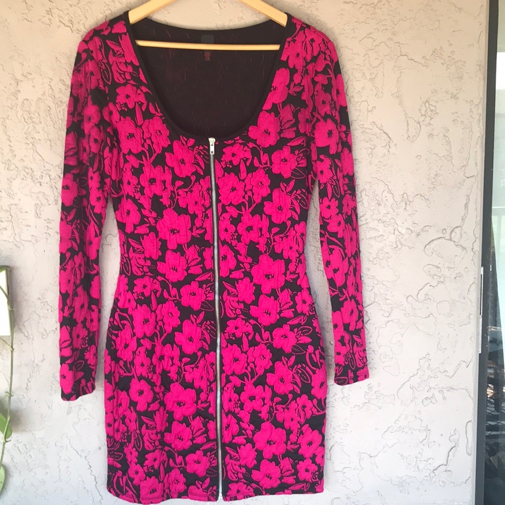 Long sleeve pink dress!